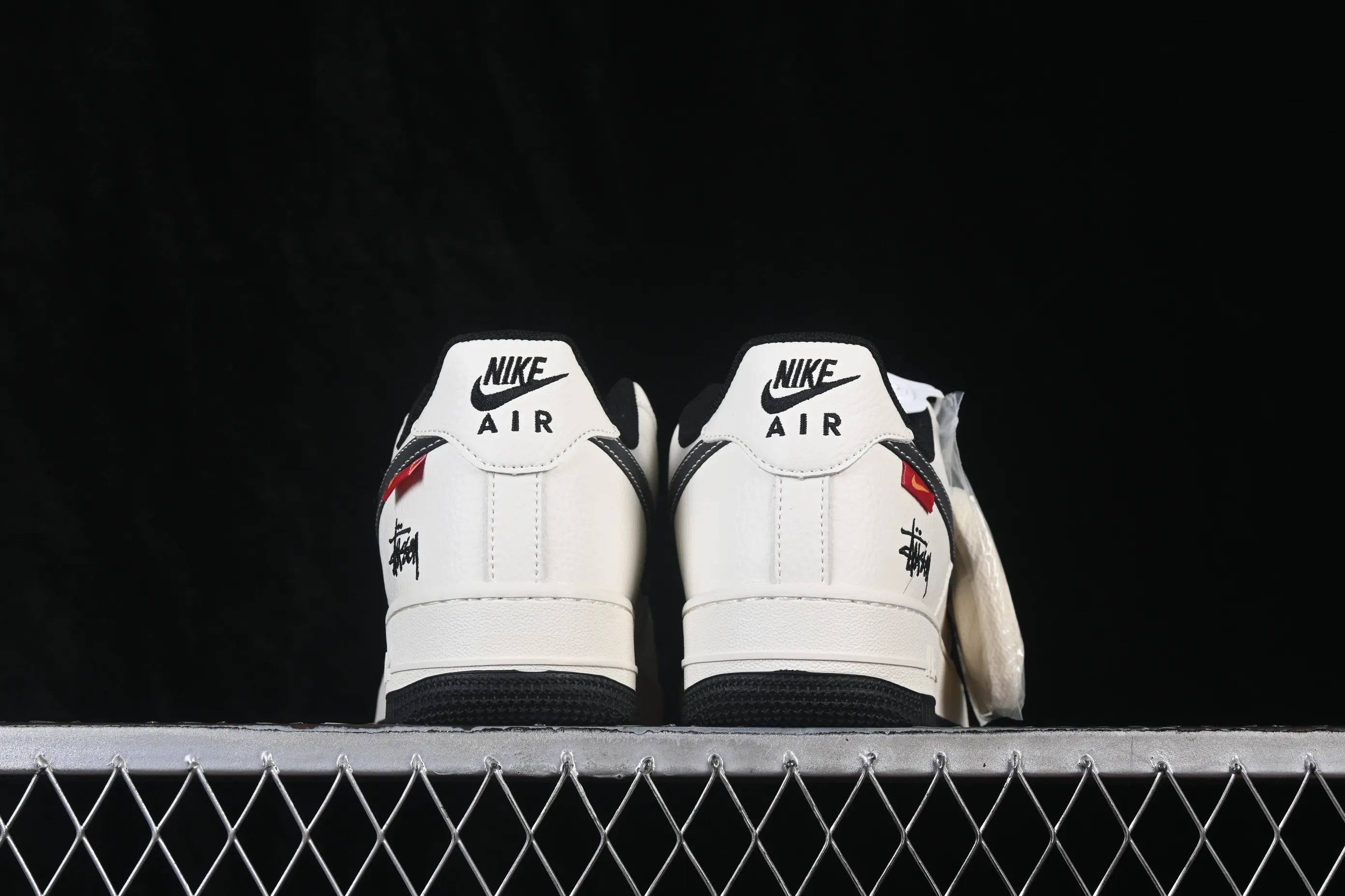 All categories Nk Air Force 1 Air Force series Nk Air Force 1 Low Air Force low-top Nike Air Force 1'07 Low black and white contrast Air Force 1 low-top casual sneakers MM3399-817